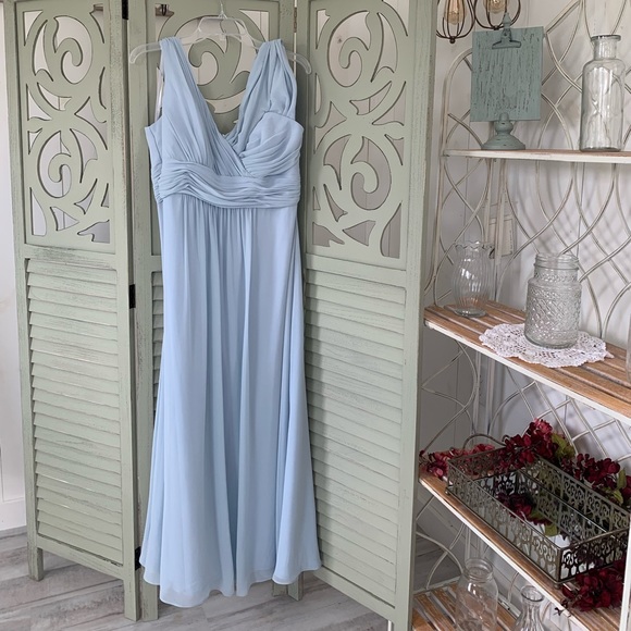 Bridesmaid /prom dress - Picture 2 of 3